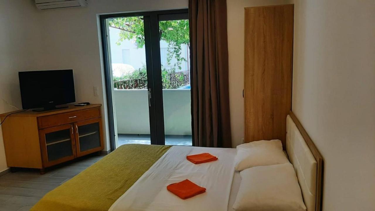 Apartmani Ivica Martic ดูเช ภายนอก รูปภาพ